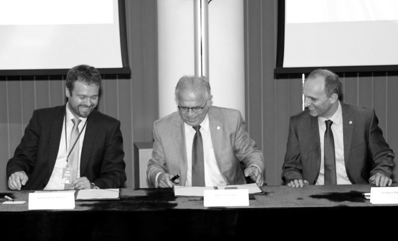 Umowa na budowę wytwórni tlenu dla Projektu EFRA