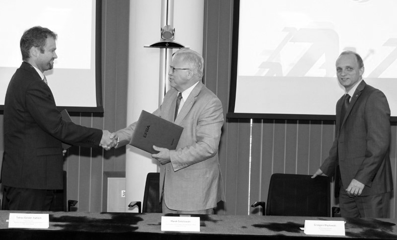 Umowa na budowę wytwórni tlenu dla Projektu EFRA