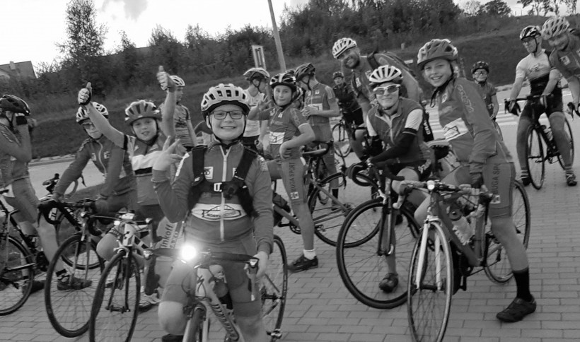 Dzieci z Pomorskiego Okręgowego Związku Kolarskiego