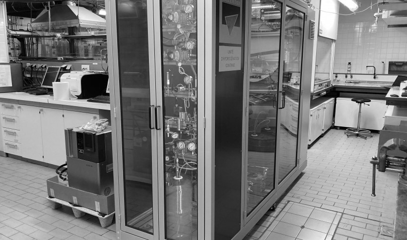 Enclosed unit - single reactor.JPG