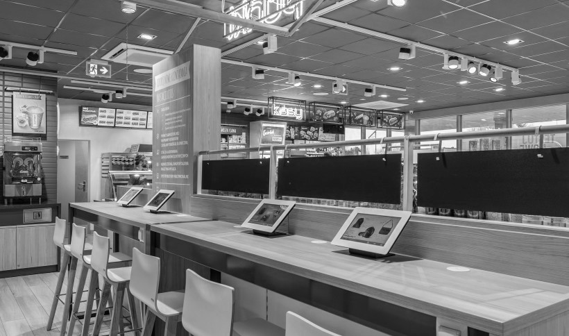 Tablety, na których można np. zamówić nagrody w programie premiowym Navigator czy sprawdzić trasę dojazdu