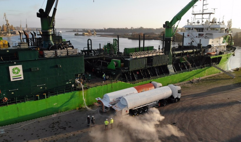 Bunkrowanie LNG w Szczecinie - zdjęcie 2.jpg